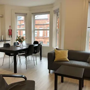 https://wellesley-avenue.belfasthotelsireland.com